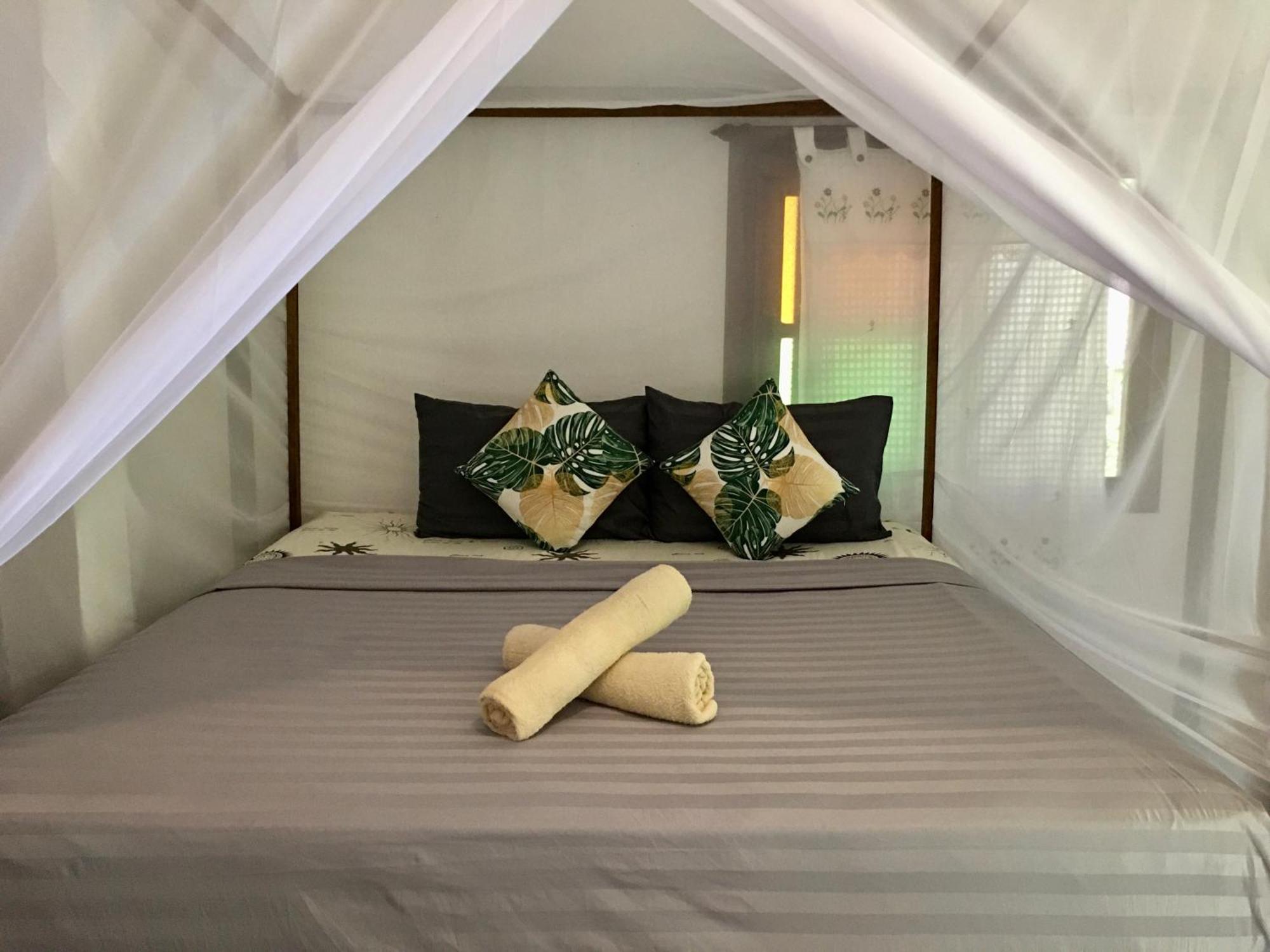 Starlight Beach Resort เกาะพยาม ภายนอก รูปภาพ
